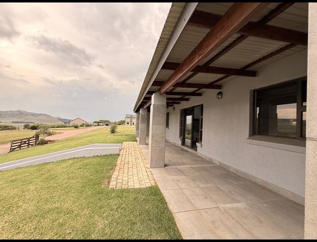 4 BEDROOM HOUSE FOR SALE IN VULINTABA COUNTRY ESTATE